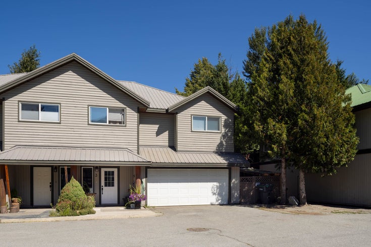 3 - 7467 Prospect Street - Pemberton Half Duplex for Sale, 3 Bedrooms (R3041108)
