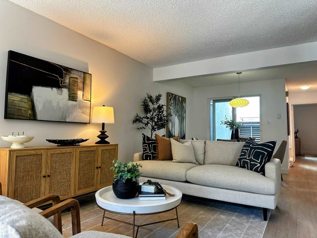 1369 W 8th Avenue - Fairview VW Townhouse for Sale, 1 Bedroom (R3026450)