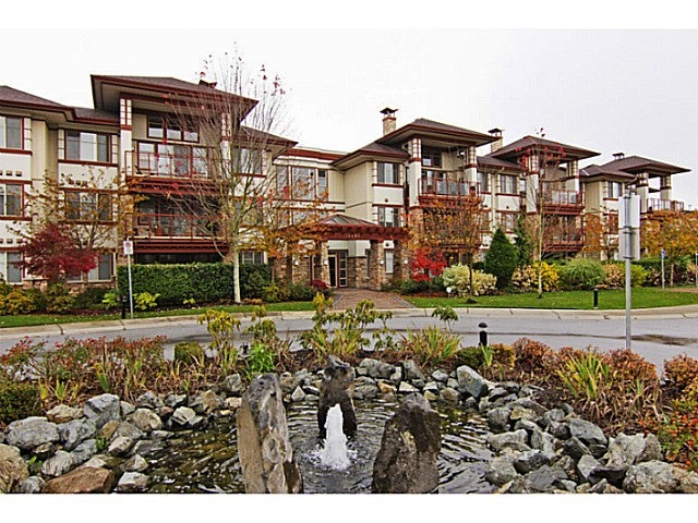 # 203 16499 64 AV - Cloverdale BC Apartment/Condo, 2 Bedrooms (F1325401)