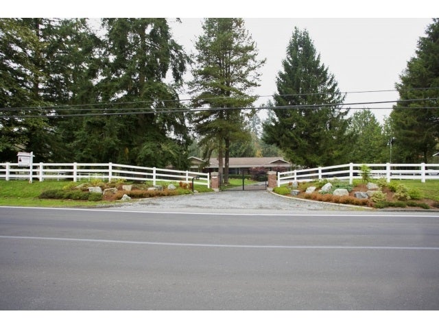 2221 216 STREET - Campbell Valley House with Acreage, 4 Bedrooms (R2008856)