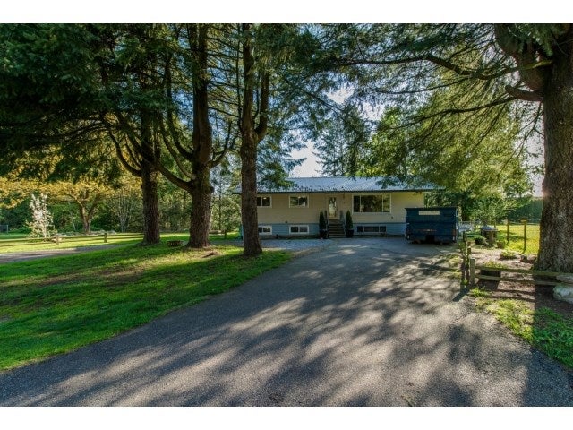 5446 247A STREET - Salmon River House with Acreage, 4 Bedrooms (R2054581)