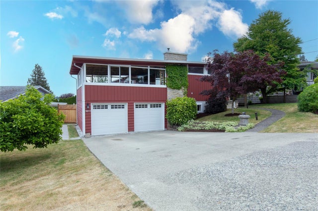 1011 Beach Dr - Na Departure Bay Single Family Detached for sale, 4 Bedrooms (952296)
