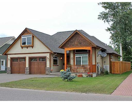 3252 3RD AVENUE - Smithers House, 2 Bedrooms (N248136)