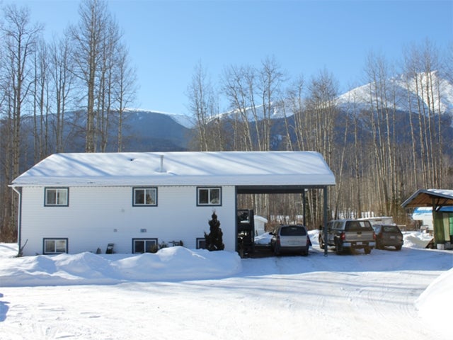 4615 Lake Kathlyn Road - Smithers Rural HOUSE, 4 Bedrooms (N233594)