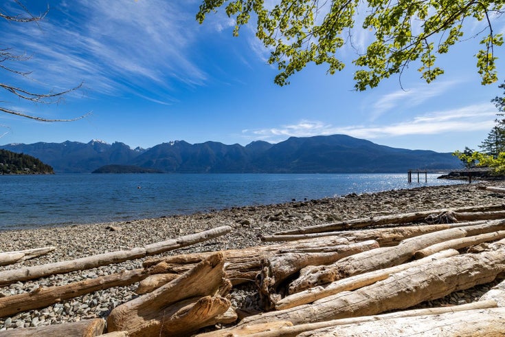 1283 Park Road - Bowen Island Single Family Residence for Sale, 1 Bedroom (R3001058)