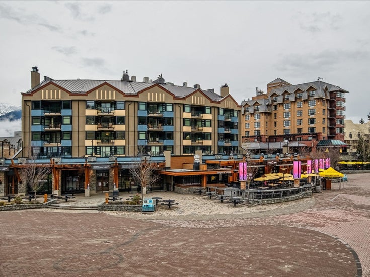 301 4280 MOUNTAIN SQUARE - Whistler Village Apartment/Condo for sale, 2 Bedrooms (R2631094)