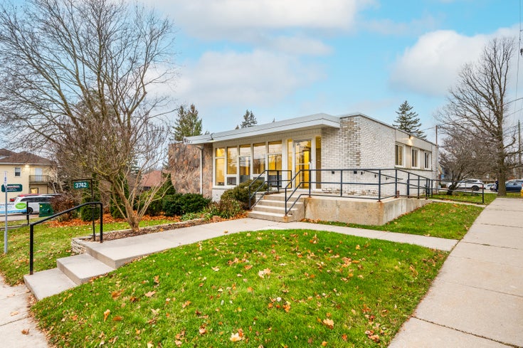 3742 NAFZIGER Road - Wellesley(40674434)