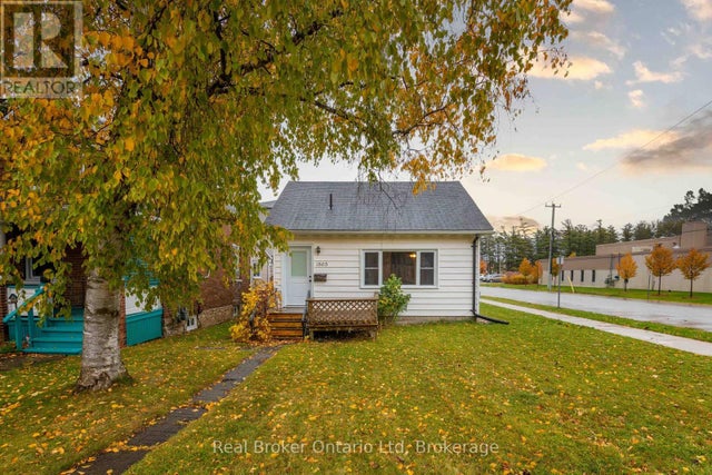 1805 3RD AVENUE W - Owen Sound House for Sale, 2 Bedrooms (X12142617)