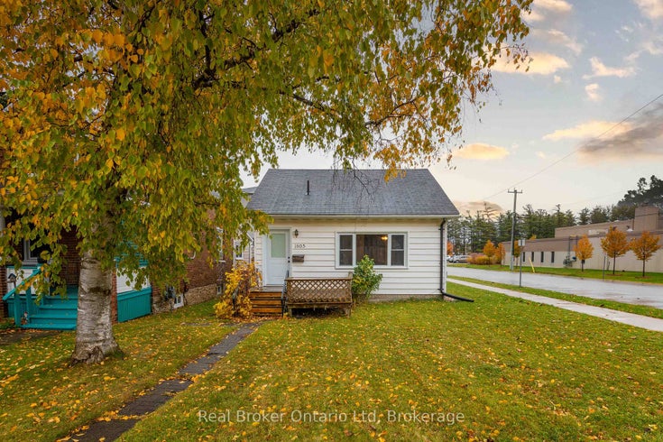 1805 3rd Avenue W - Owen Sound Detached for Sale, 2 Bedrooms (X12142617)