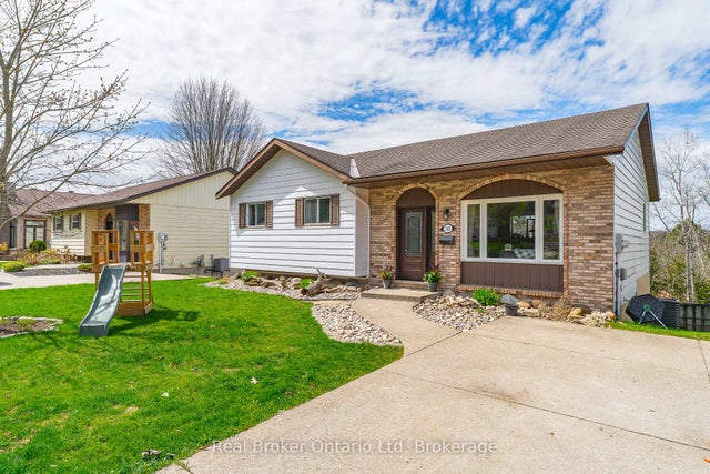 320 8th 'a' Avenue E - Owen Sound Detached for Sale, 3 + 1 Bedrooms (X12311400)