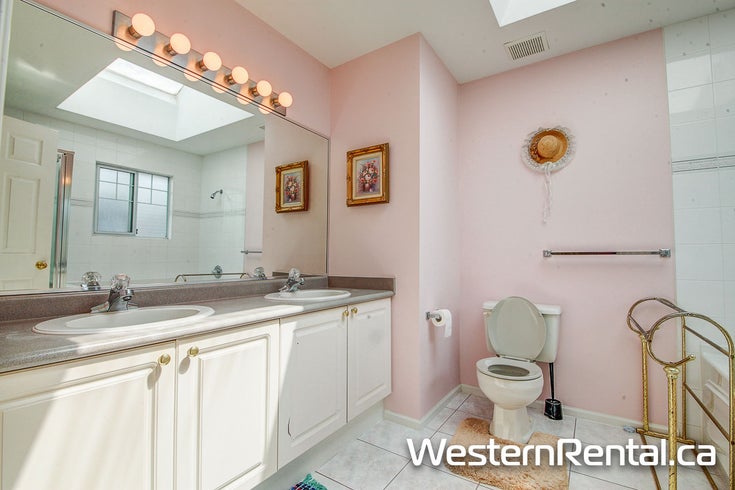 Rented-7760 Minoru Blvd - Brighouse South Townhouse, 3 Bedrooms 