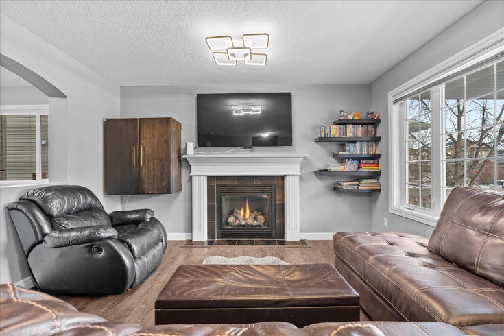 85 Vernon St - Spruce Village Detached Single Family, 3 Bedrooms (E4417428)