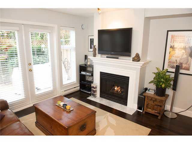 238 2565 W Broadway - Kitsilano Townhouse for sale, 2 Bedrooms (V855342)