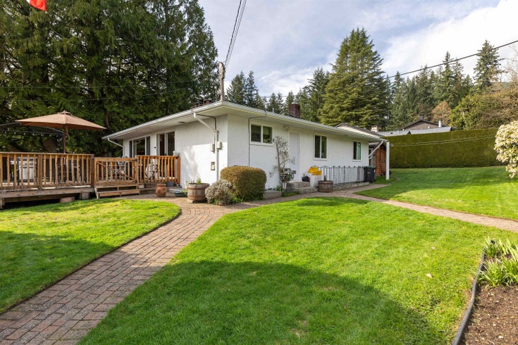 3820 Calder Avenue - Upper Lonsdale Single Family Residence for Sale, 5 Bedrooms (R2991609)