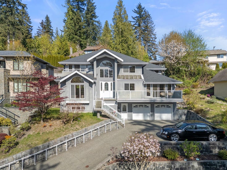 192 Montroyal Boulevard - Upper Lonsdale Single Family Residence for Sale, 5 Bedrooms (R3039573)