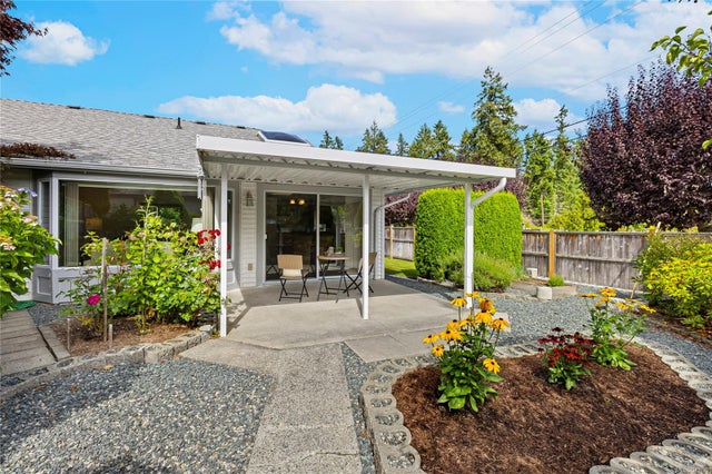 1 144 E Fourth Ave - PQ Qualicum Beach Row/Townhouse for sale, 2 Bedrooms (942192)