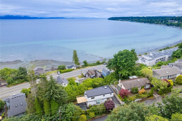 595 W Crescent Rd - PQ Qualicum Beach Single Family Residence for sale, 3 Bedrooms (971208)