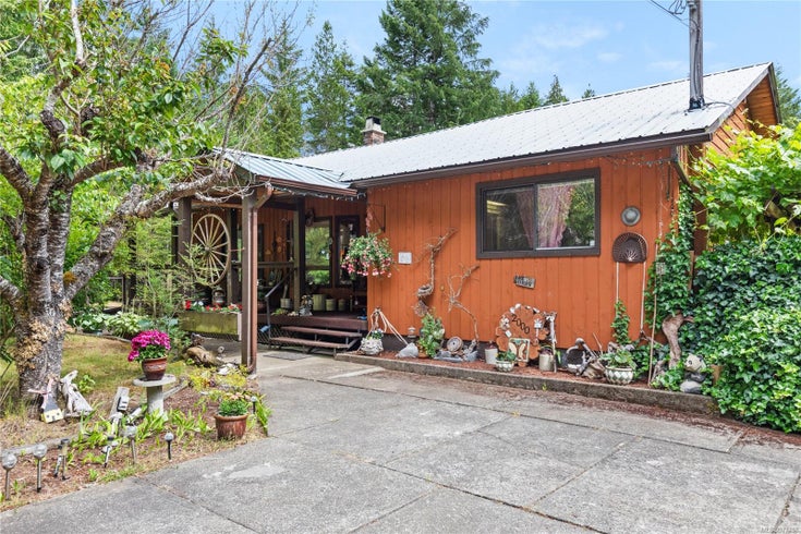 2000 Dorman Rd - PQ Qualicum North Single Family Residence for Sale, 3 Bedrooms (977488)