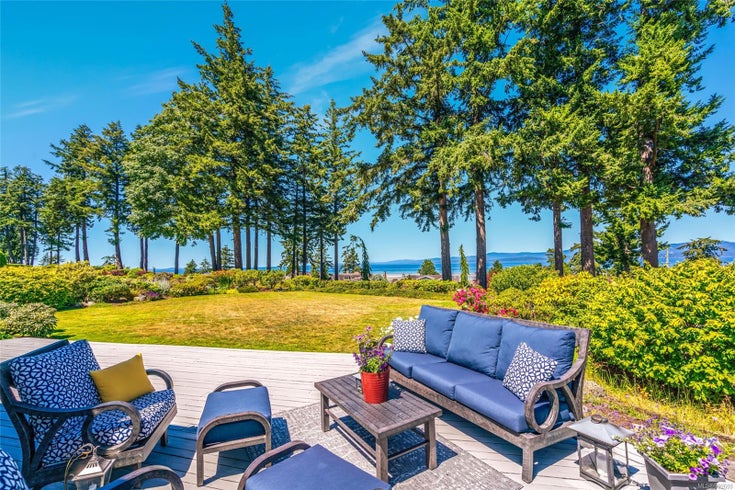 1347 Pintail Dr - PQ Qualicum Beach Single Family Residence for Sale, 3 Bedrooms (992600)