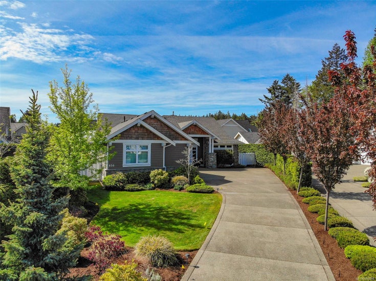 856 Bluffs Dr - PQ Qualicum Beach Single Family Residence for Sale, 3 Bedrooms (996966)