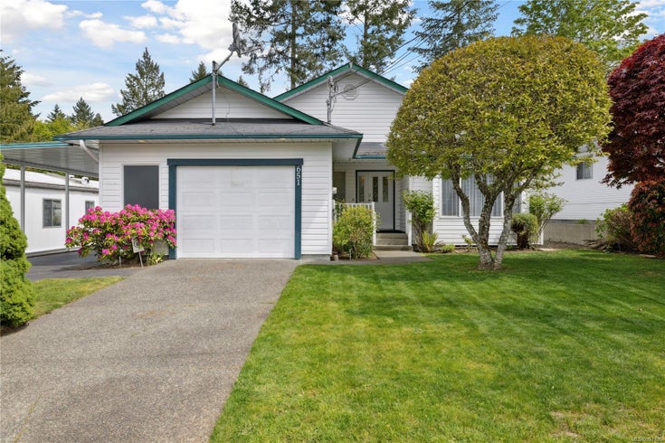 651 Alderwood Dr - Du Ladysmith Single Family Residence for Sale, 2 Bedrooms (997126)