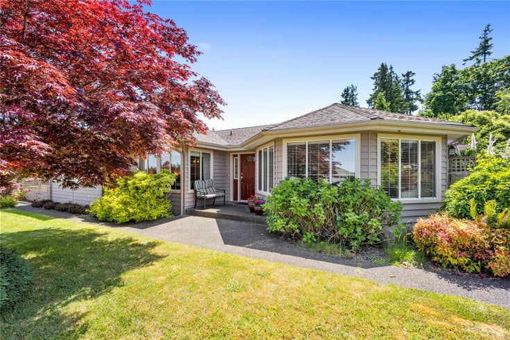 910 Fairways Dr - PQ Qualicum Beach Single Family Residence for Sale, 3 Bedrooms (1001506)
