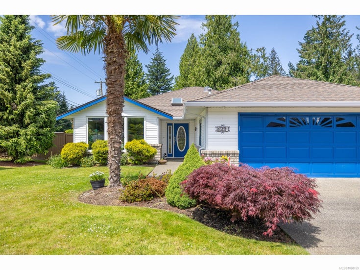 1221 Green Close - PQ Qualicum Beach Single Family Residence for Sale, 3 Bedrooms (1008459)