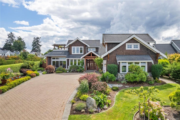 942 Bluffs Dr - PQ Qualicum Beach Single Family Residence for Sale, 4 Bedrooms (1010625)