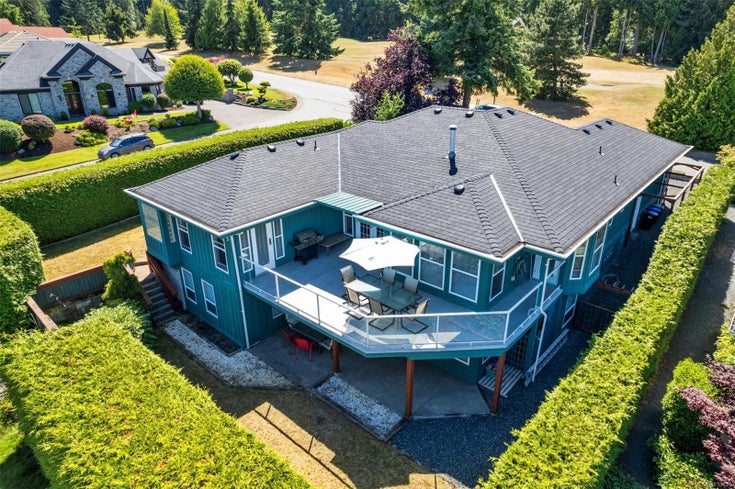 514 Country Club Dr - PQ Qualicum Beach Single Family Residence for Sale, 4 Bedrooms (1010813)