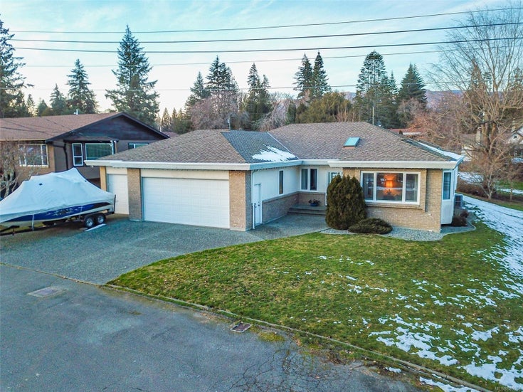 5109 Forrest Rd - PA Port Alberni Single Family Residence for Sale, 3 Bedrooms (988063)