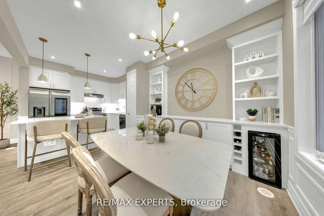 1573 Moira Crescent - 1025 - BW Bowes Att/Row/Townhouse for Sale, 3 Bedrooms (W12112778)
