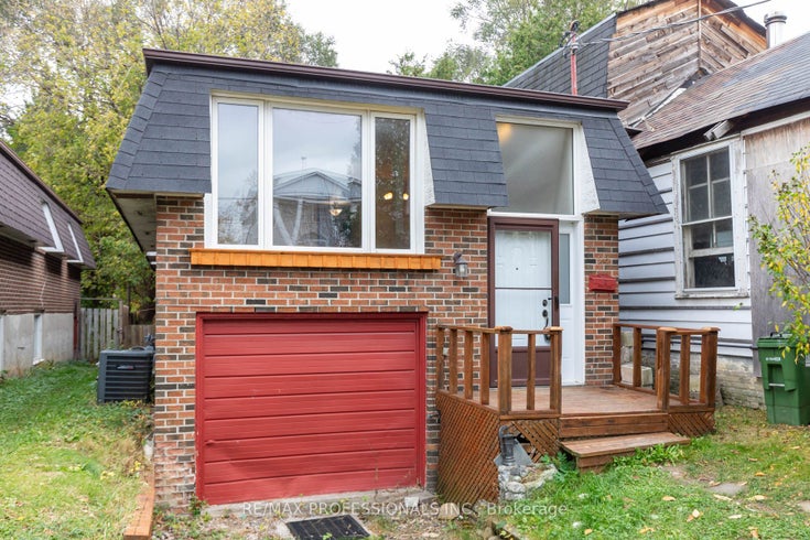 23 Elba Ave - Oakridge Detached, 2 + 1 Bedrooms (E10406112)