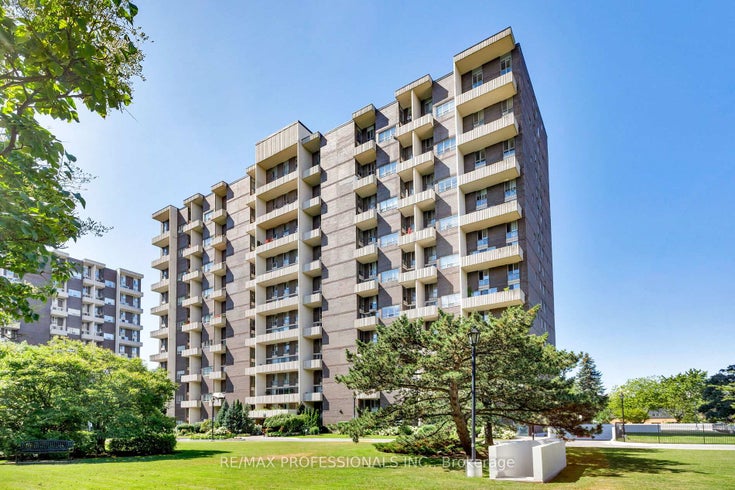 510 - 35 Ormskirk Avenue - High Park-Swansea Condo Apartment for Sale, 3 + 1 Bedrooms (W12303001)