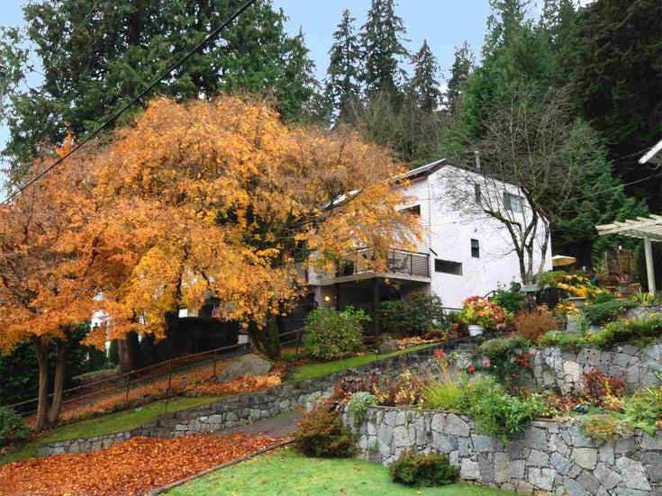 1933 Cliffwood Road - Deep Cove House/Single Family for sale, 3 Bedrooms (R2122505)