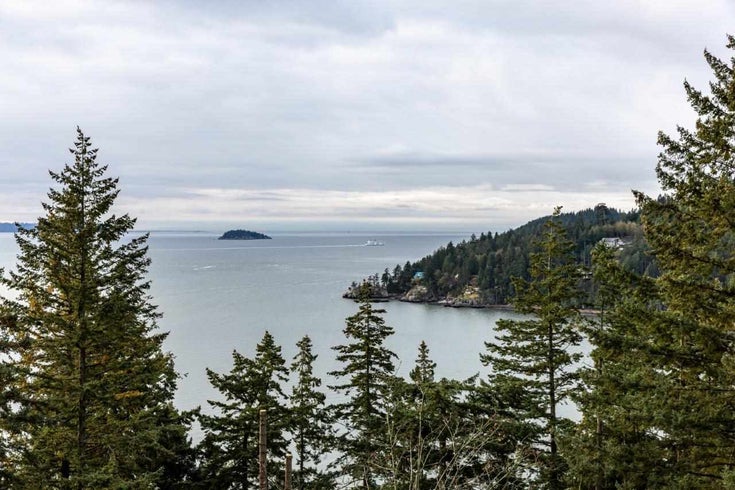 211 Highland Trail - Bowen Island House/Single Family for sale, 5 Bedrooms (R2528272)