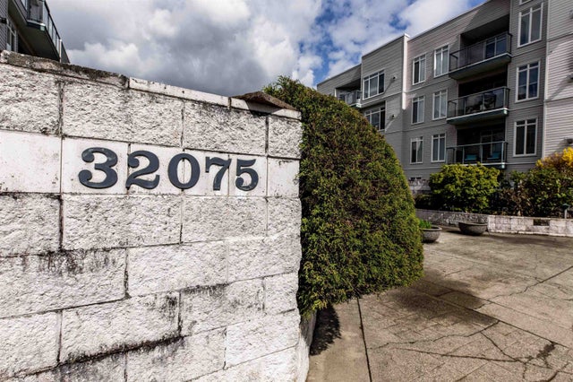 402 32075 GEORGE FERGUSON WAY - Abbotsford West Apartment/Condo for sale, 2 Bedrooms (R2673511)