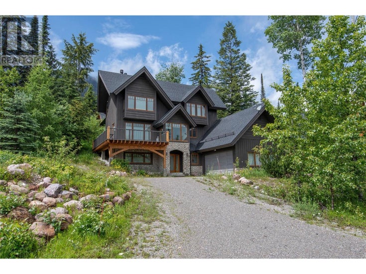 1589 COLUMBIA VALLEY View - Golden House for Sale, 4 Bedrooms (10353274)