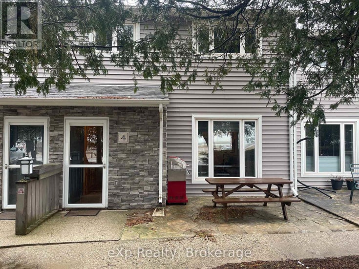 4 - 633 HARBOUR STREET - Saugeen Shores Row / Townhouse for Sale, 2 Bedrooms (X11934329)
