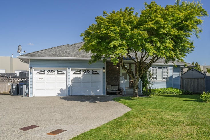 19240 59a Avenue - Cloverdale BC Single Family Residence for Sale, 2 Bedrooms (R3005944)