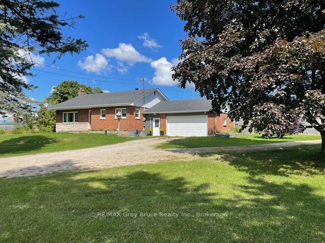 718449 6 Highway - Georgian Bluffs Detached for Sale, 4 Bedrooms (X12254294)