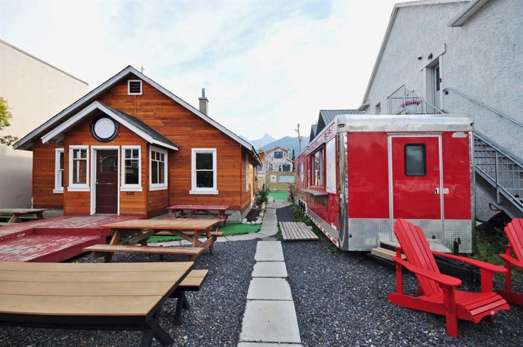 633 Main Street  - Town Centre_Canmore Business for Lease(A2257545)