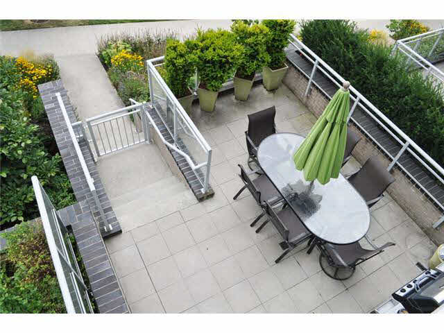 Th12 188 E Esplanade - Lower Lonsdale Townhouse, 3 Bedrooms (V946221)