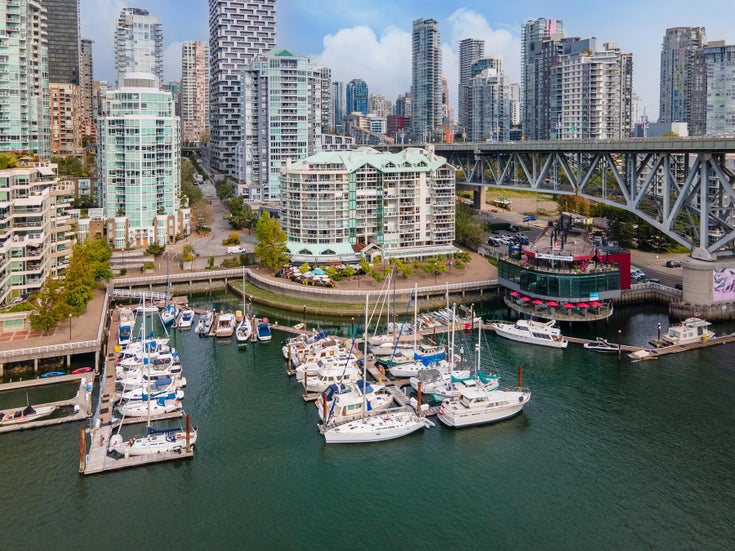 301 1600 Howe st Vancouver - Yaletown Apartment/Condo for sale, 2 Bedrooms (R2756326)