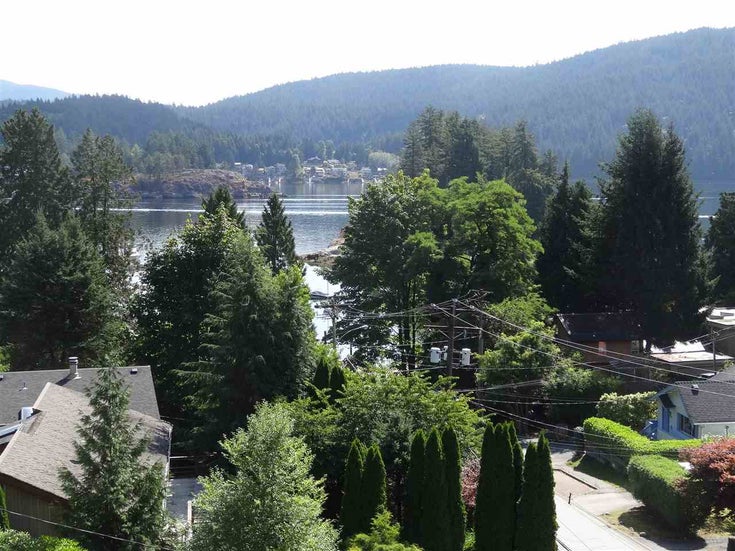 4514 STRATHCONA ROAD - Deep Cove House/Single Family for sale, 5 Bedrooms (R2197415)