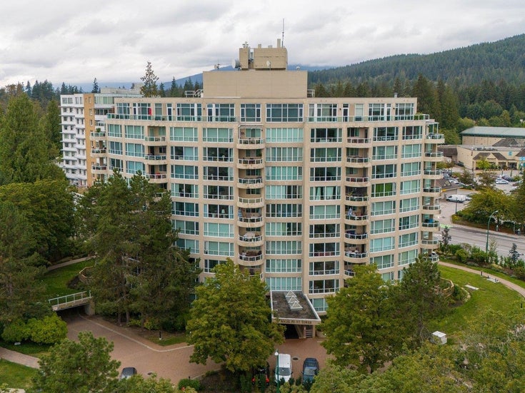 404 995 ROCHE POINT DRIVE - Roche Point Apartment/Condo, 2 Bedrooms (R2922543)