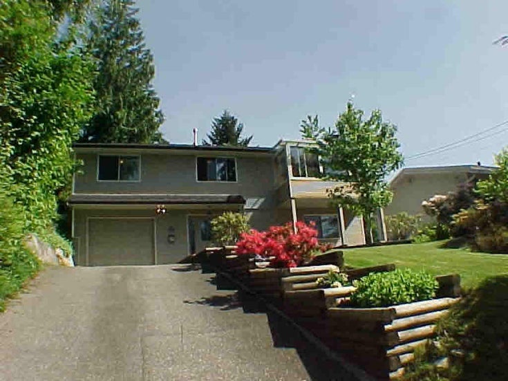 1076 Wellington Drive - Lynn Valley House/Single Family, 3 Bedrooms (V539566)