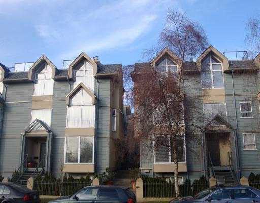 3001 Laurel Street - Fairview VW Townhouse, 2 Bedrooms (V758543)