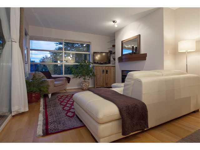 307 3023 W 4th Avenue - Kitsilano Apartment/Condo, 2 Bedrooms (V840493)