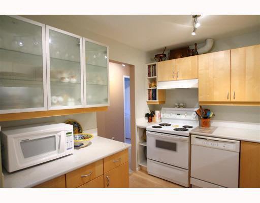 203 1055 W 13th Avenue - Fairview VW Apartment/Condo, 2 Bedrooms (V783321)