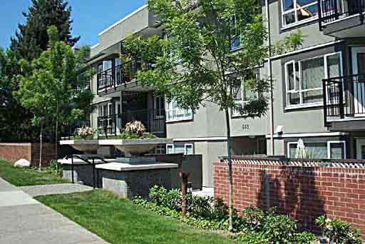 117 555 W 14th Avenue - Fairview VW Apartment/Condo, 1 Bedroom (V545578)